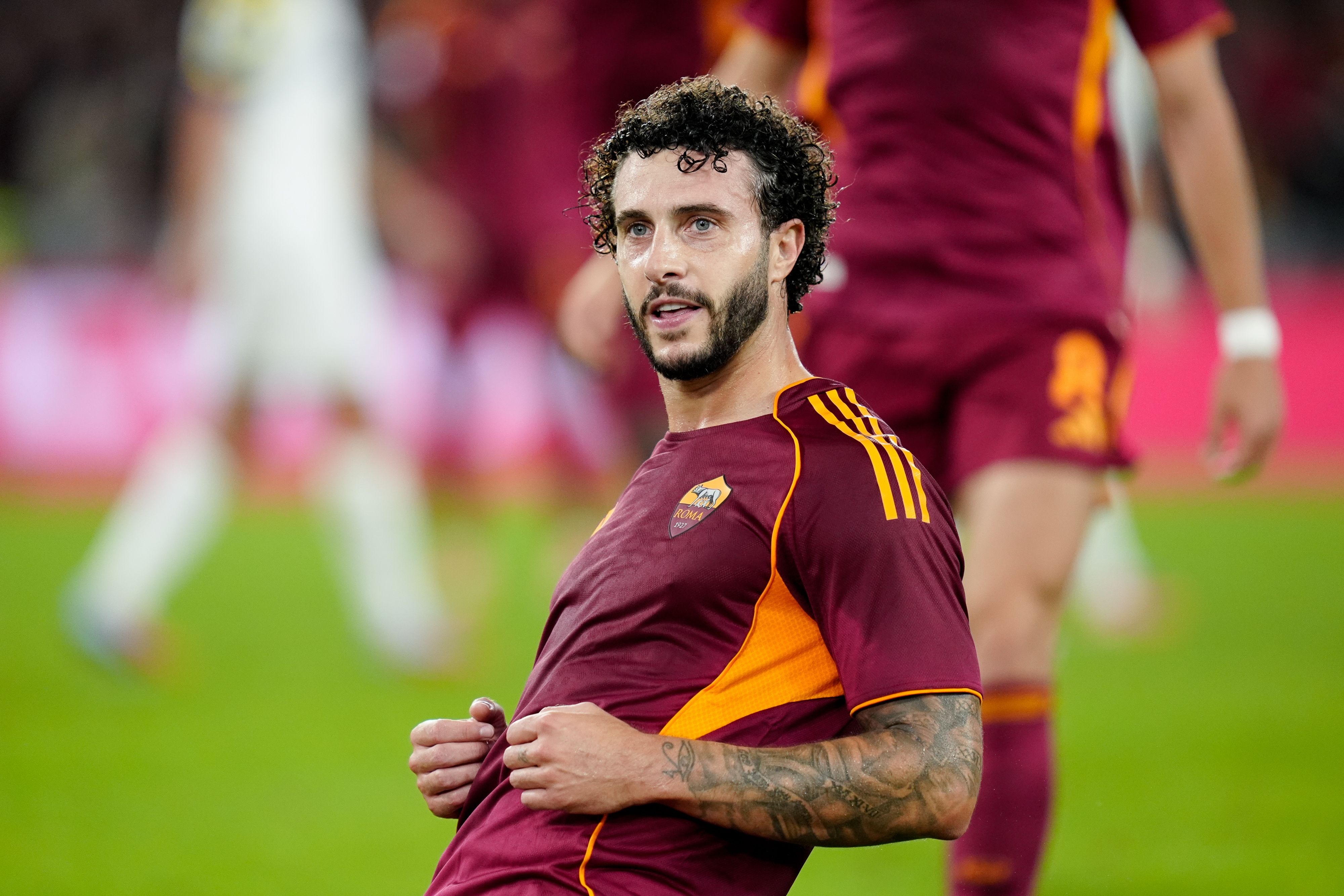 博鱼体育官方网站-记者：埃尔莫索本周一参加罗马全队合练，苏莱开始回训练场训练