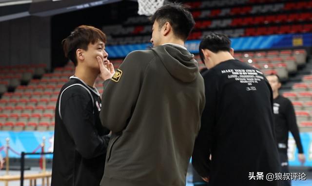 博鱼体育-CBA京城德比前瞻：赵睿沈梓捷赛前踩场引关注 张庆鹏能否爆冷