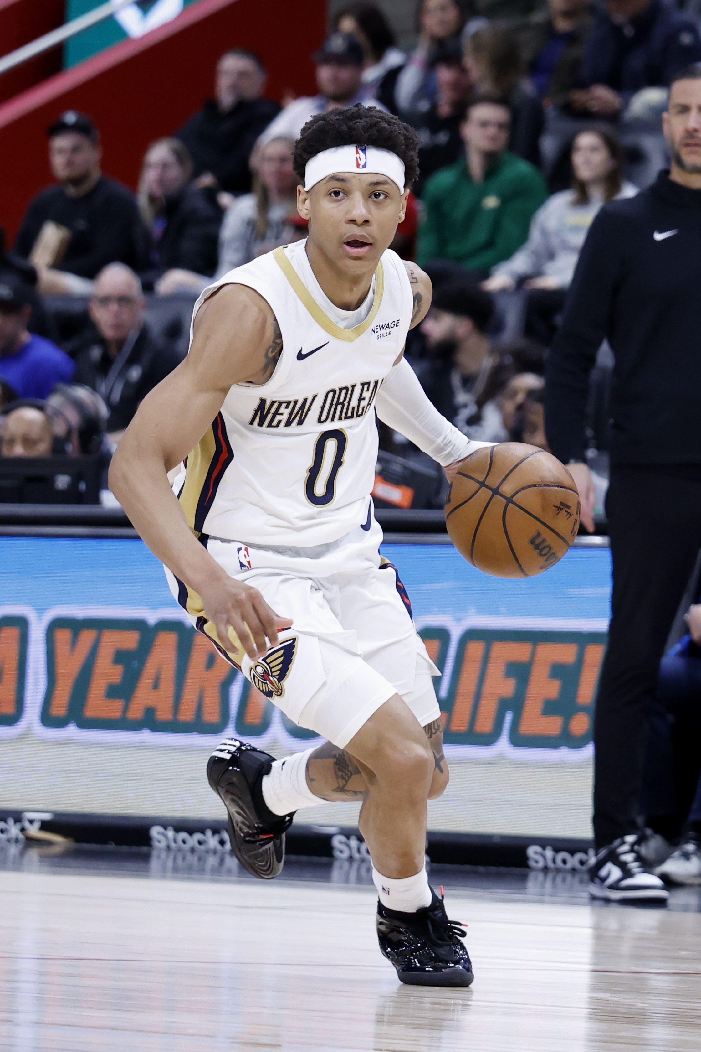 博鱼体育app下载-速度可以！费尔斯29投12中&amp;罚球14中12 空砍36分10板5助2断2帽