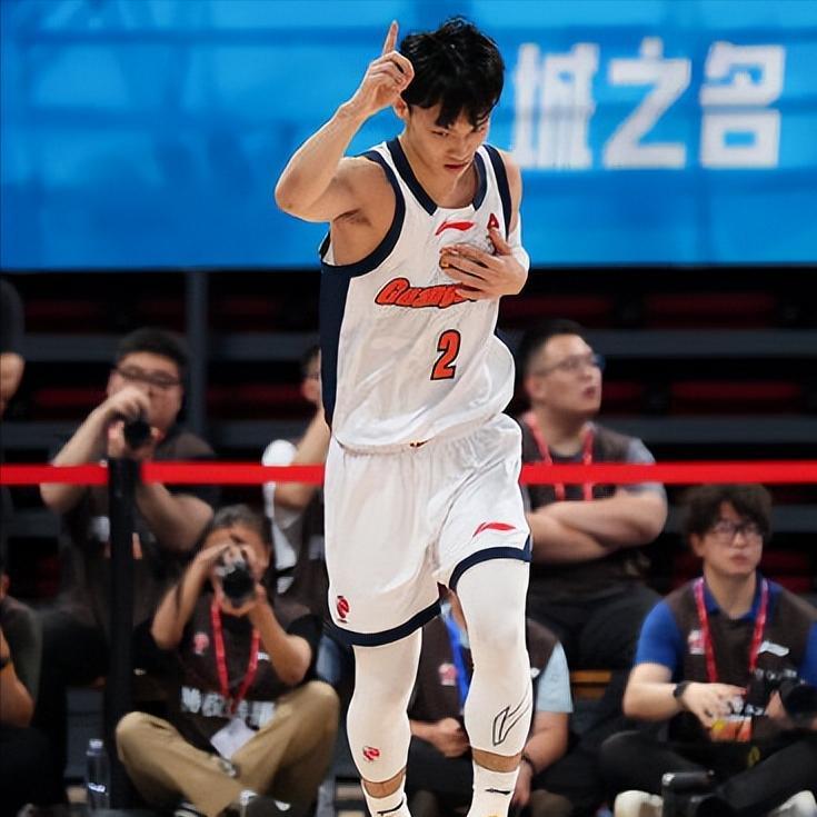 博鱼体育官方网站-杜锋不再隐瞒！赛后回应广东男篮输球原因，原来伤病只是冰山一角