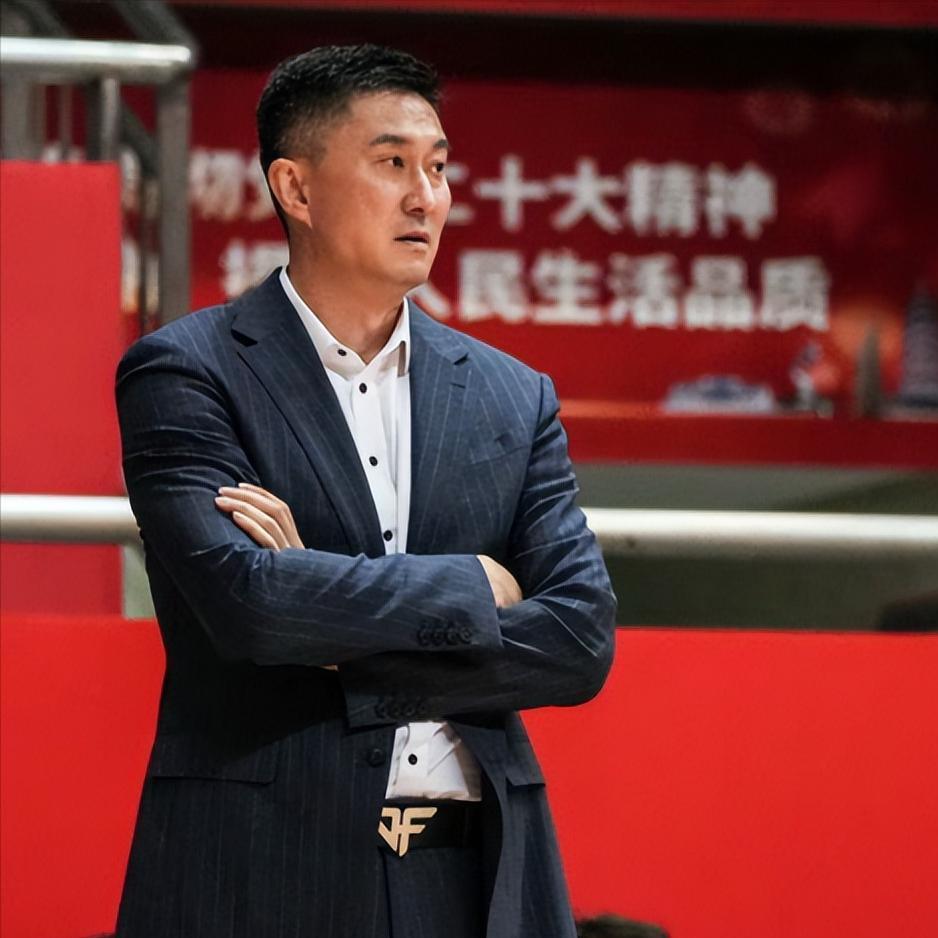 博鱼体育官方网站-杜锋不再隐瞒！赛后回应广东男篮输球原因，原来伤病只是冰山一角