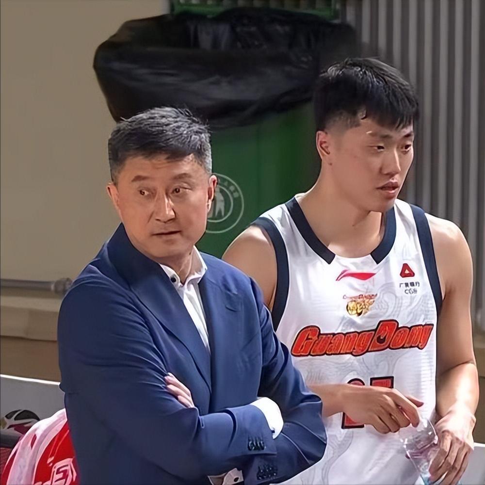 博鱼体育官方网站-杜锋不再隐瞒！赛后回应广东男篮输球原因，原来伤病只是冰山一角